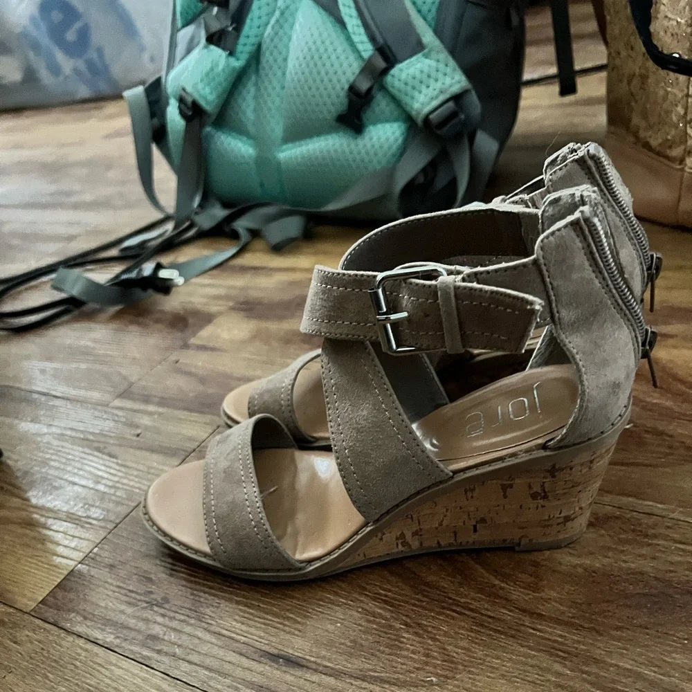 Shoes - Picture 2 of 2